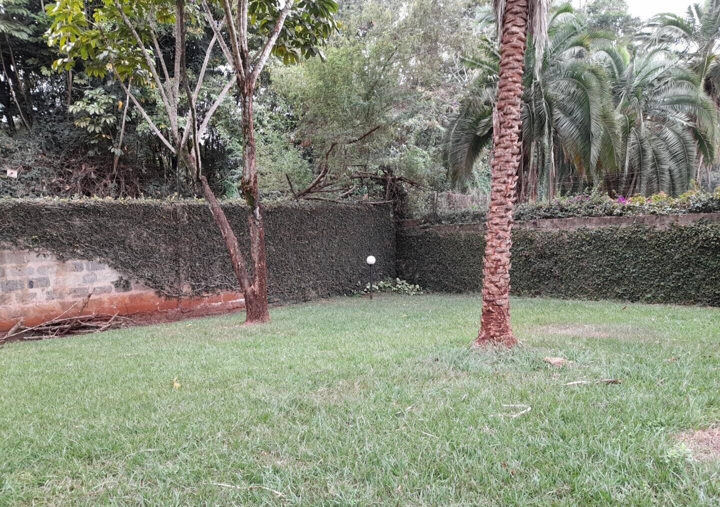 5BR Townhouse with DSQ & Mahogany Floors - Gigiri