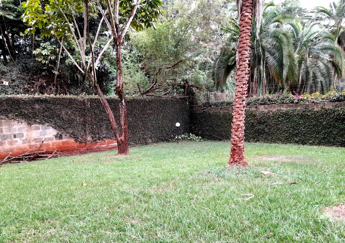 5BR Townhouse with DSQ & Mahogany Floors - Gigiri