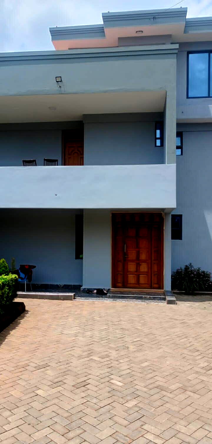 5-Ensuite Maisonette on 1/8 Acre – Kerarapon Drive, Karen