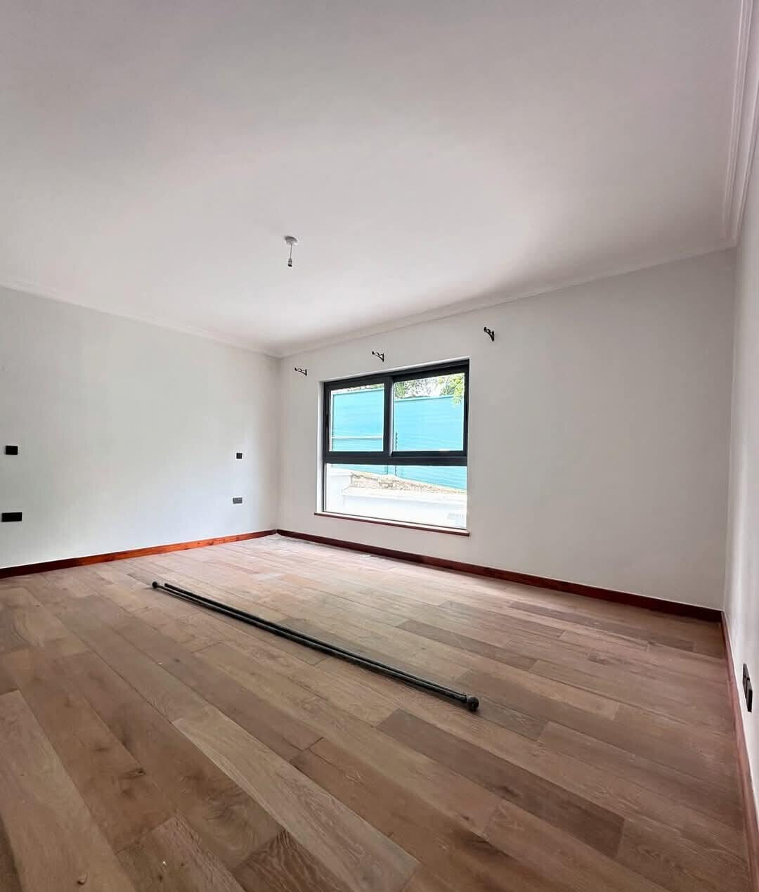 Ultra-Modern 5-Ensuite Townhouse with Rooftop Terrace - Lavington