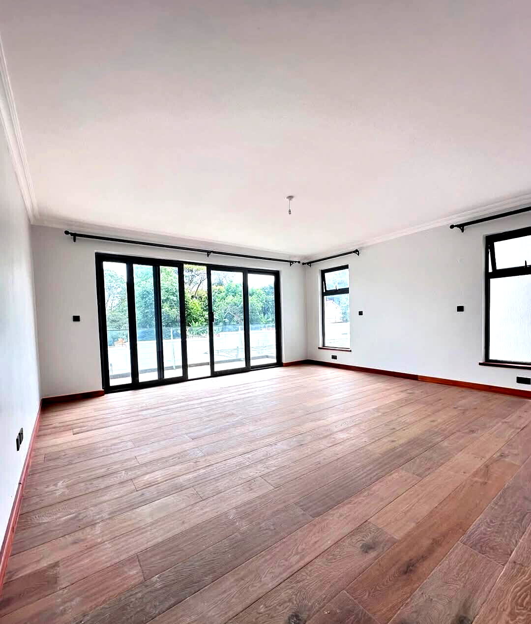 Ultra-Modern 5-Ensuite Townhouse with Rooftop Terrace - Lavington