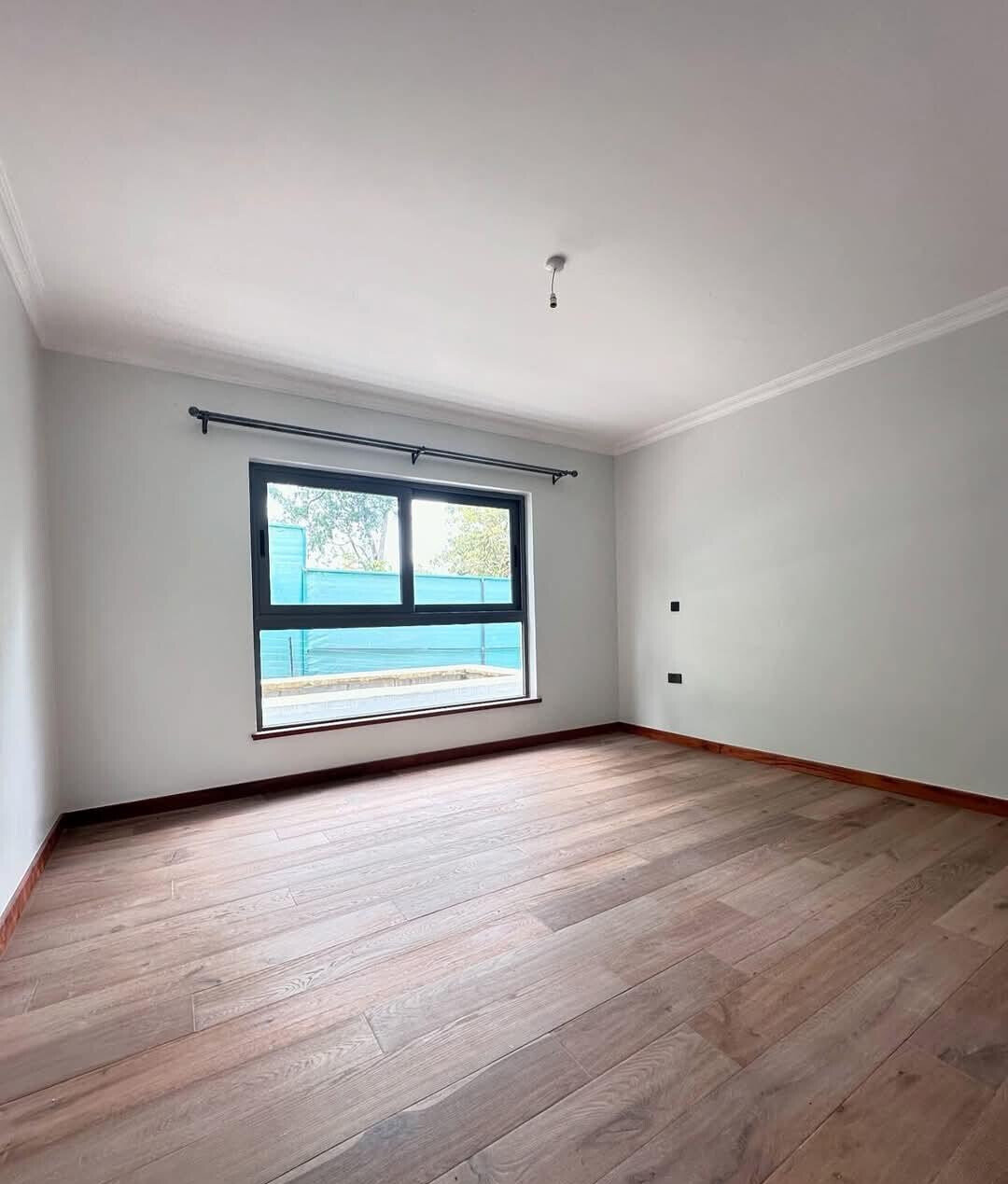 Ultra-Modern 5-Ensuite Townhouse with Rooftop Terrace - Lavington