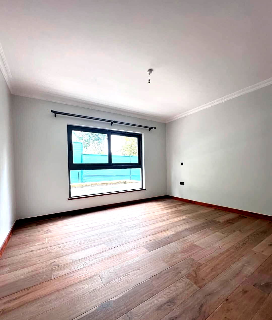 Ultra-Modern 5-Ensuite Townhouse with Rooftop Terrace - Lavington