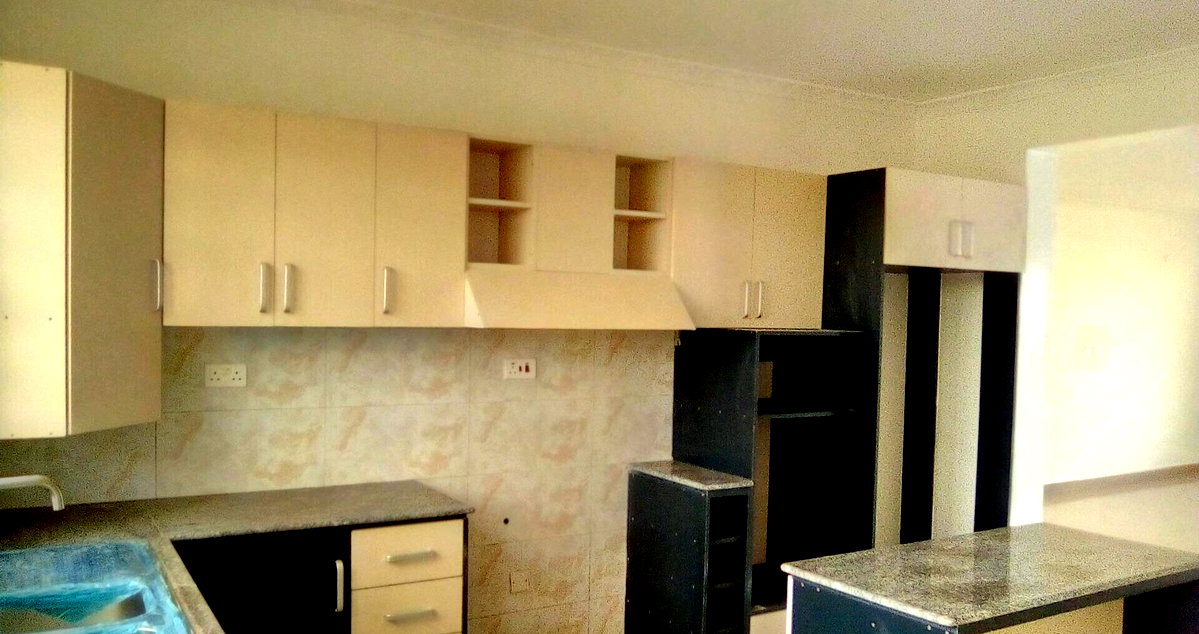 3BR All-Ensuite Townhouse with Stone Wall & Borehole - Kitengela