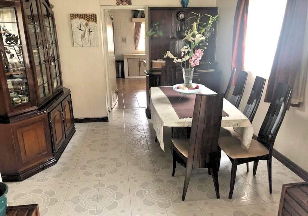 5BR Townhouse with DSQ & Separate Dining - Lavington
