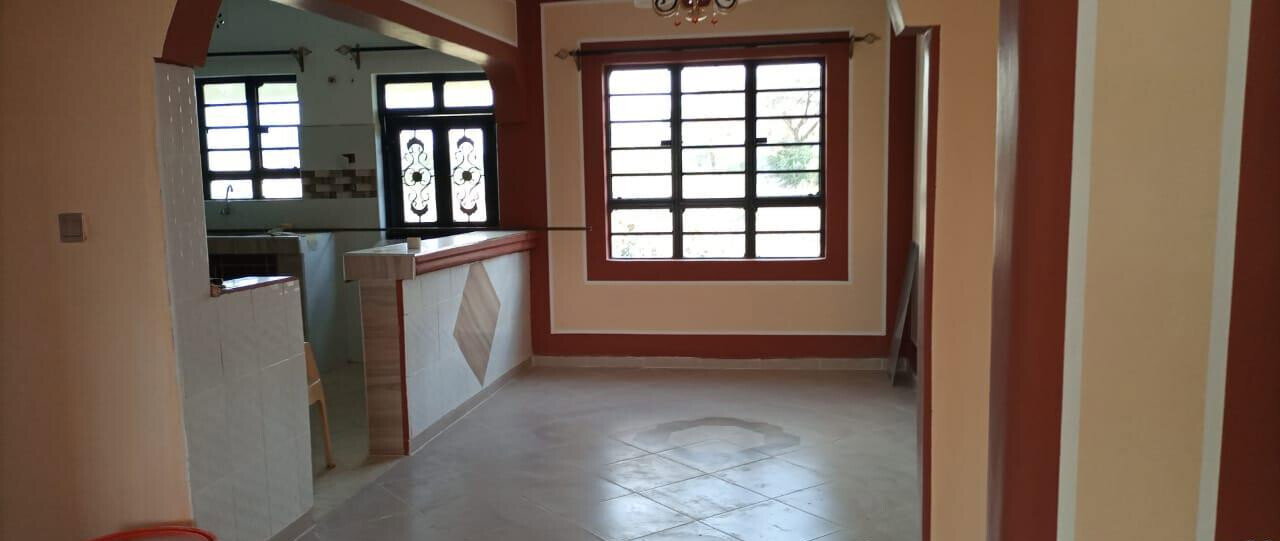 3BR Townhouse with Expansive Garden, 5 Mins from Kiserian Town