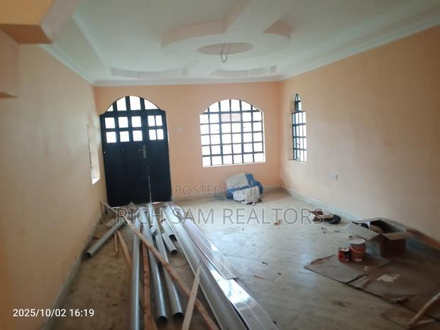 3bdrm Bungalow in Kiamunyi, Menengai West for sale