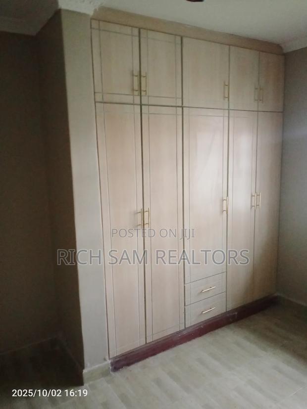 3bdrm Bungalow in Kiamunyi, Menengai West for sale