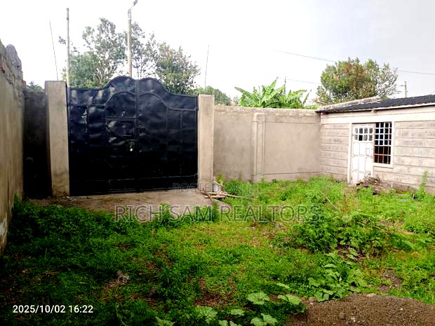 3bdrm Bungalow in Kiamunyi, Menengai West for sale