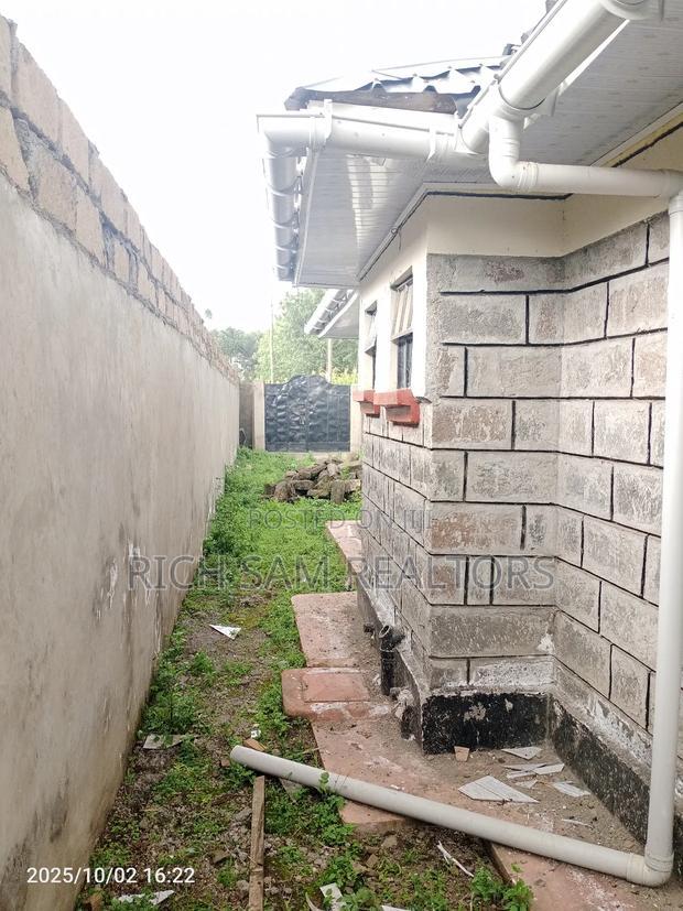 3bdrm Bungalow in Kiamunyi, Menengai West for sale