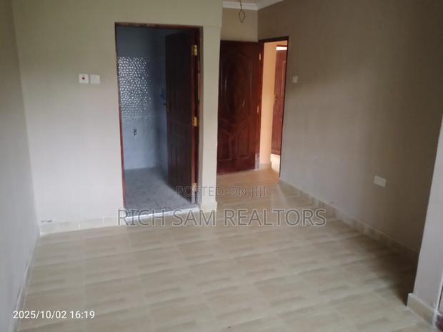 3bdrm Bungalow in Kiamunyi, Menengai West for sale