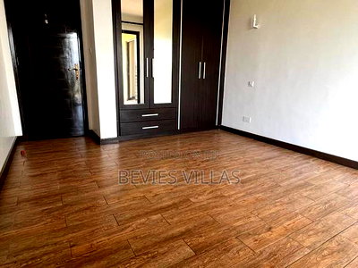 3bdrm Apartment in Parklands for sale - Image 4