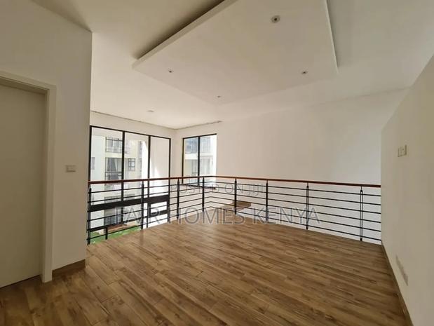 4bdrm Duplex in Riverside Drive for rent