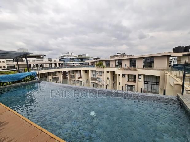 4bdrm Duplex in Riverside Drive for rent