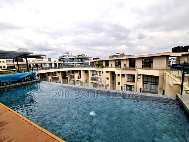 4bdrm Duplex in Riverside Drive for rent