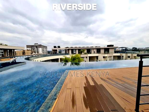 4bdrm Duplex in Riverside Drive for rent