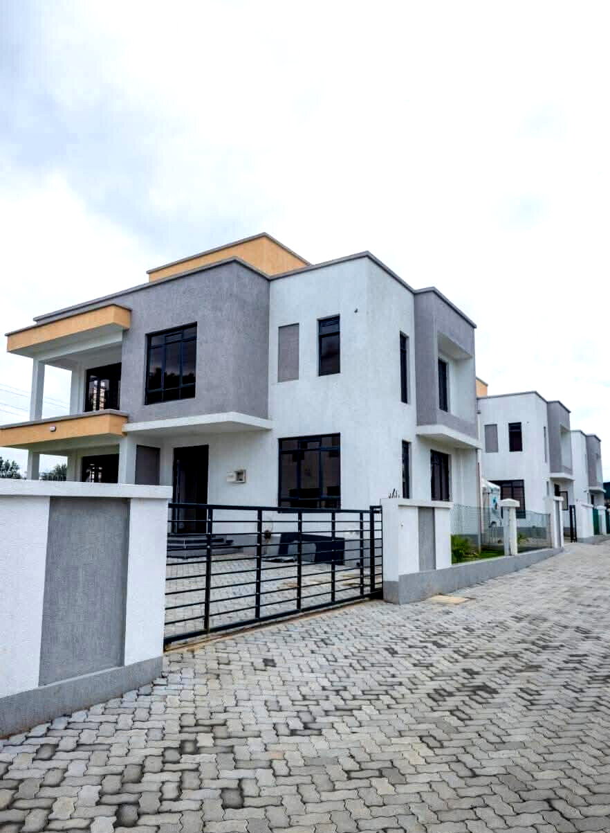 4BR Townhouse with Rooftop Terrace & Servant Quarter - Ongata Rongai