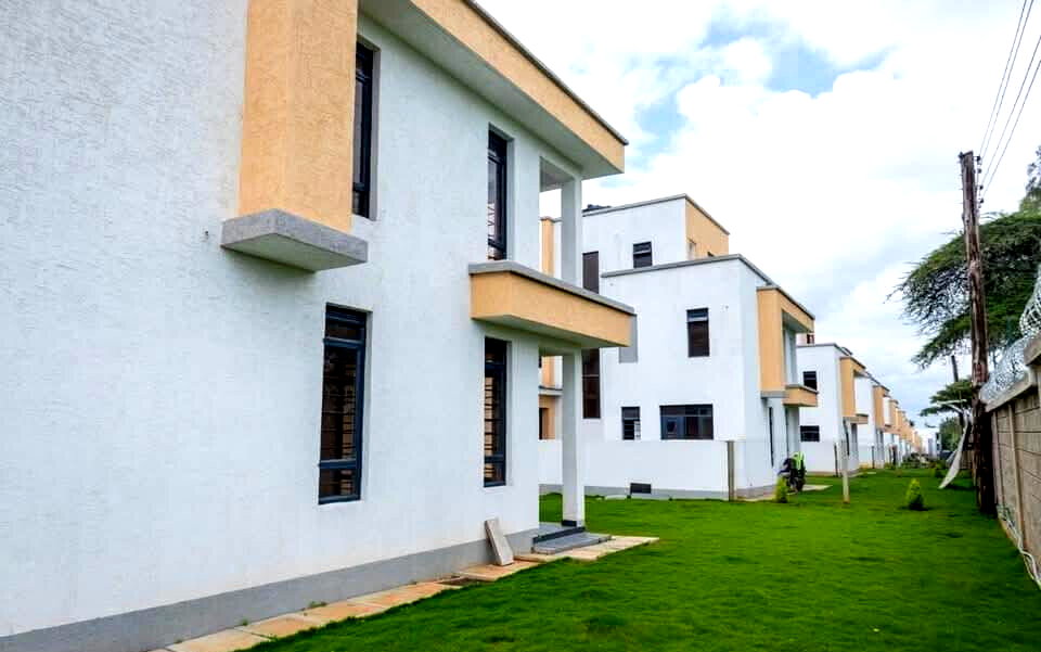 4BR Townhouse with Rooftop Terrace & Servant Quarter - Ongata Rongai
