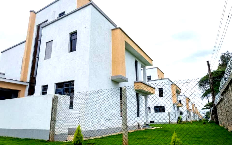 4BR Townhouse with Rooftop Terrace & Servant Quarter - Ongata Rongai