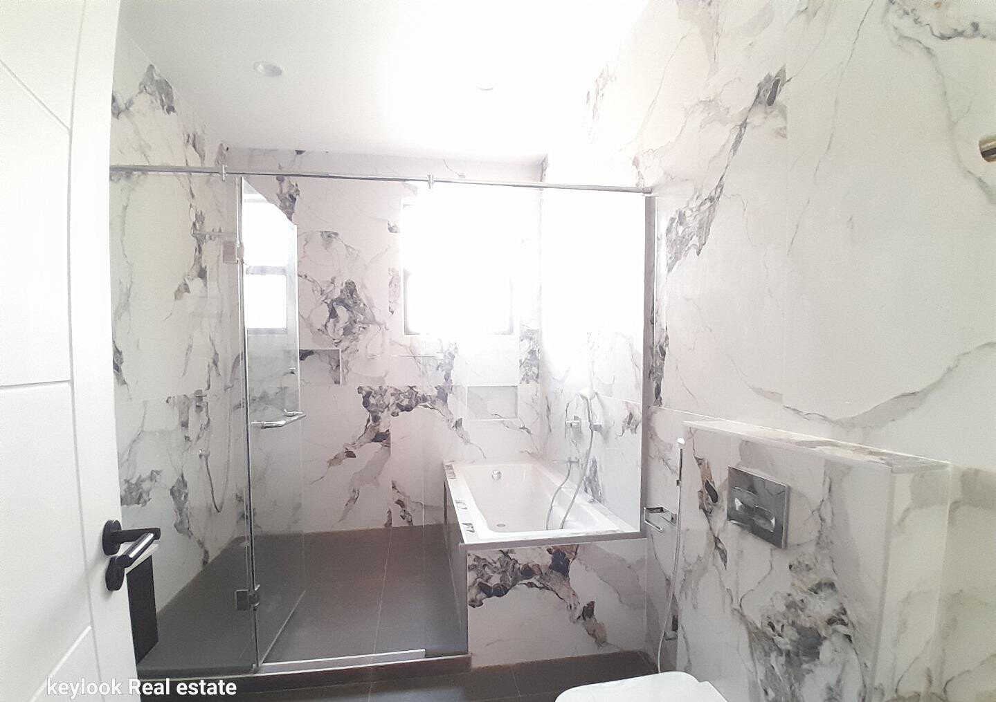 4-Ensuite Townhouse with Two Kitchens & Rooftop Views - Lavington