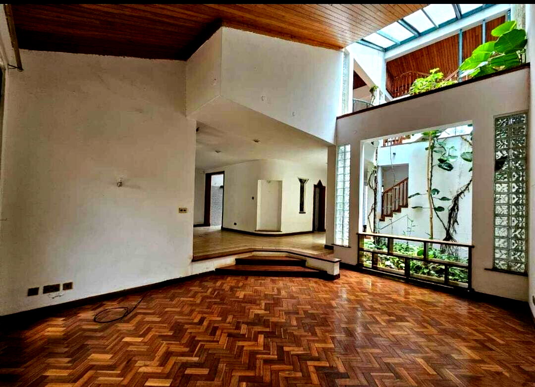 4BR Townhouse with Attic Office & Private Garden - Kilimani