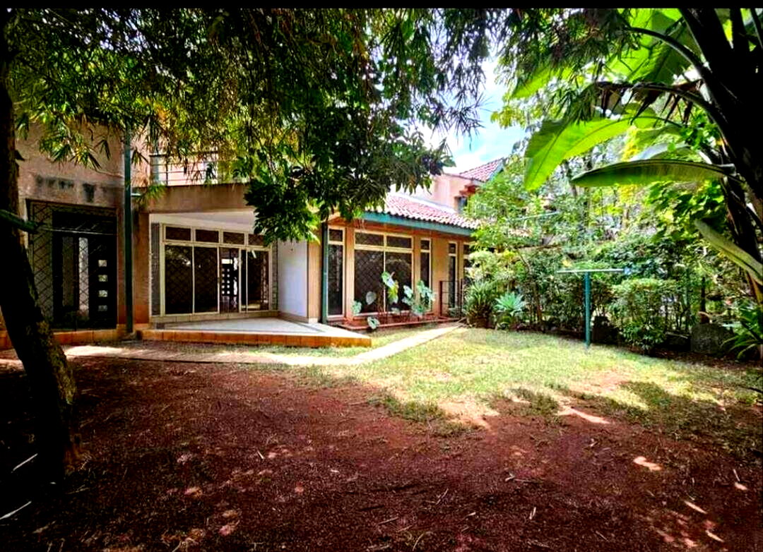 4BR Townhouse with Attic Office & Private Garden - Kilimani