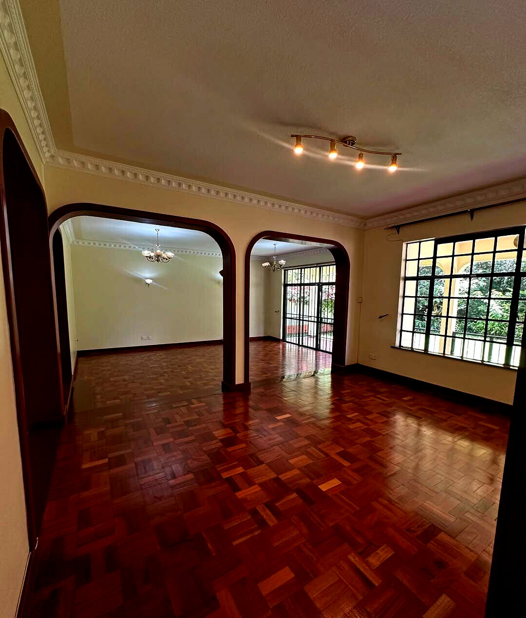 All-Ensuite 5BR Townhouse with DSQ & Generator - Lavington