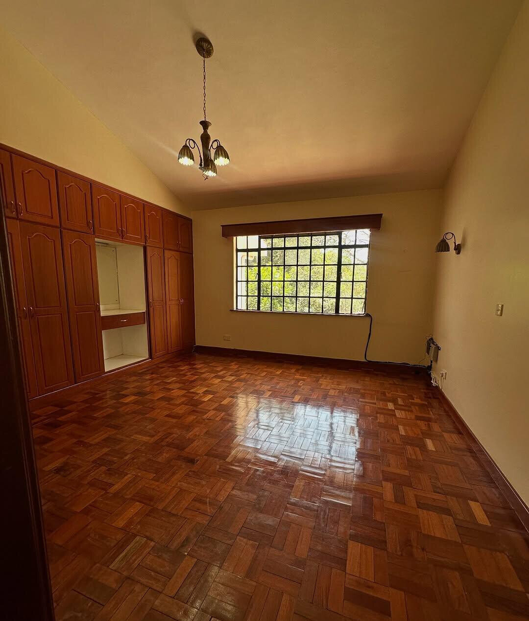 All-Ensuite 5BR Townhouse with DSQ & Generator - Lavington