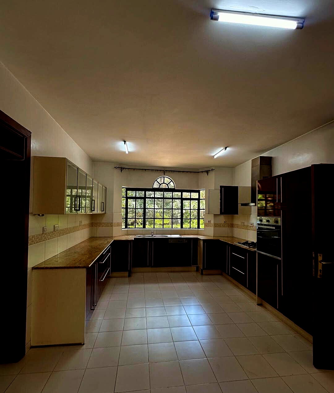 All-Ensuite 5BR Townhouse with DSQ & Generator - Lavington