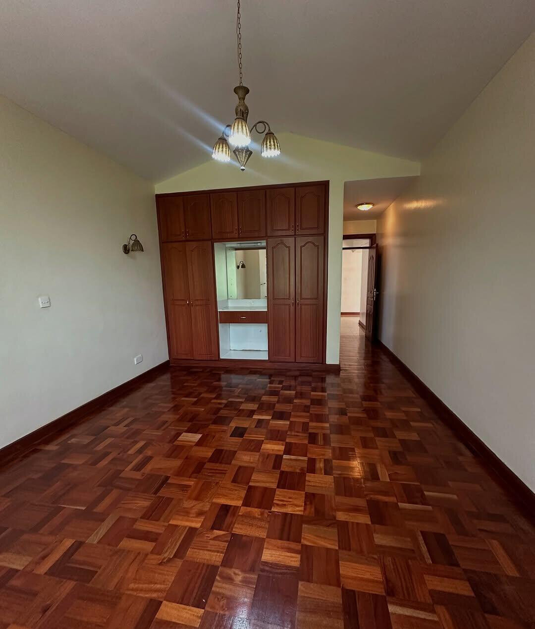 All-Ensuite 5BR Townhouse with DSQ & Generator - Lavington