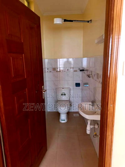 4bdrm Bungalow in Ngong Town for rent - Image 4