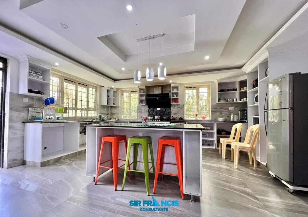5BR Townhouse with DSQ & Huge Balconies - Syokimau