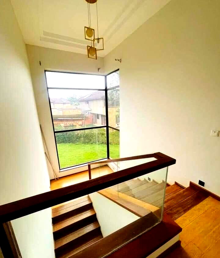 4-Ensuite Villa with DSQ & Clubhouse Gym-Pool – Karen