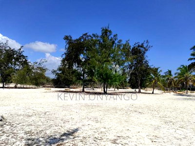 15 Acres Beach Front Plot for Sale in Watamu - Image 10