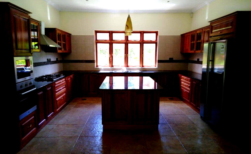 Rustic 5-Bed Townhouse with Wood & LED Finishes – Karen