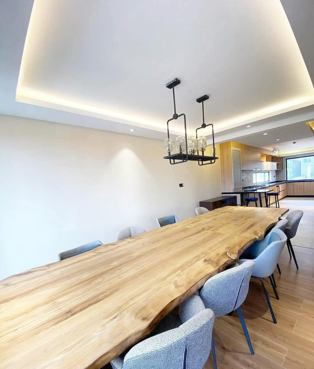 4BR Villa with Lift, Home Theater & Wine Cellar - Lavington