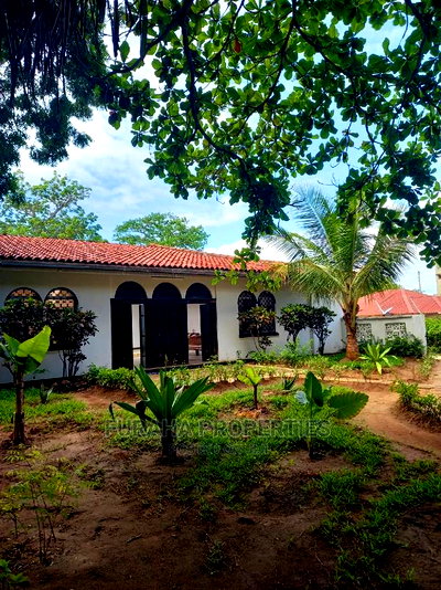 4bdrm Bungalow in Diani, Ukunda for Sale - Image 8