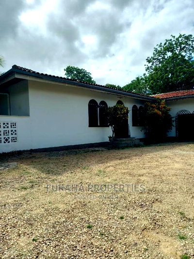 4bdrm Bungalow in Diani, Ukunda for Sale - Image 6