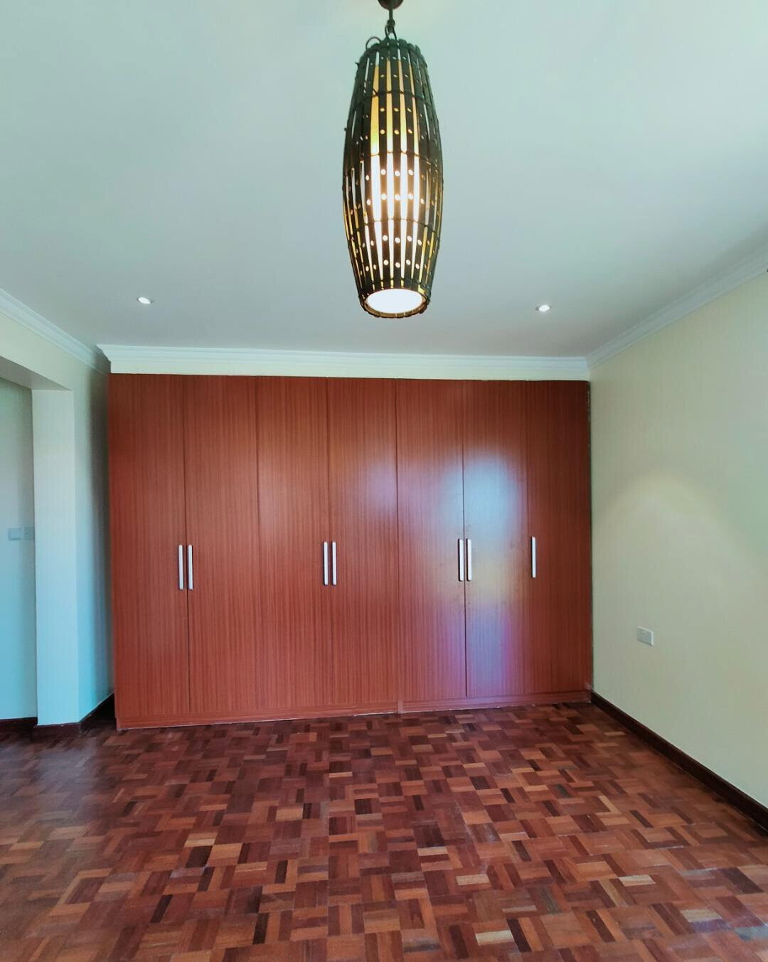 4-Ensuite Townhouse with Pool & Borehole - Loresho