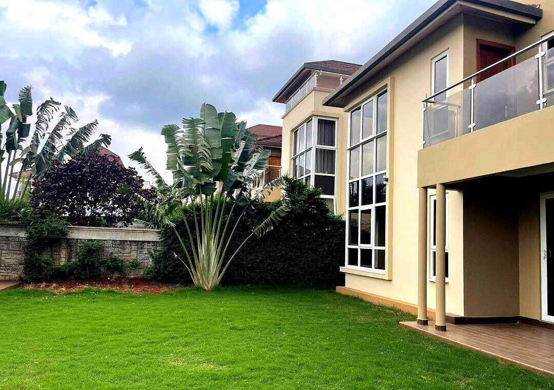 4BR Townhouse with Rooftop Terrace & Home Office - Runda