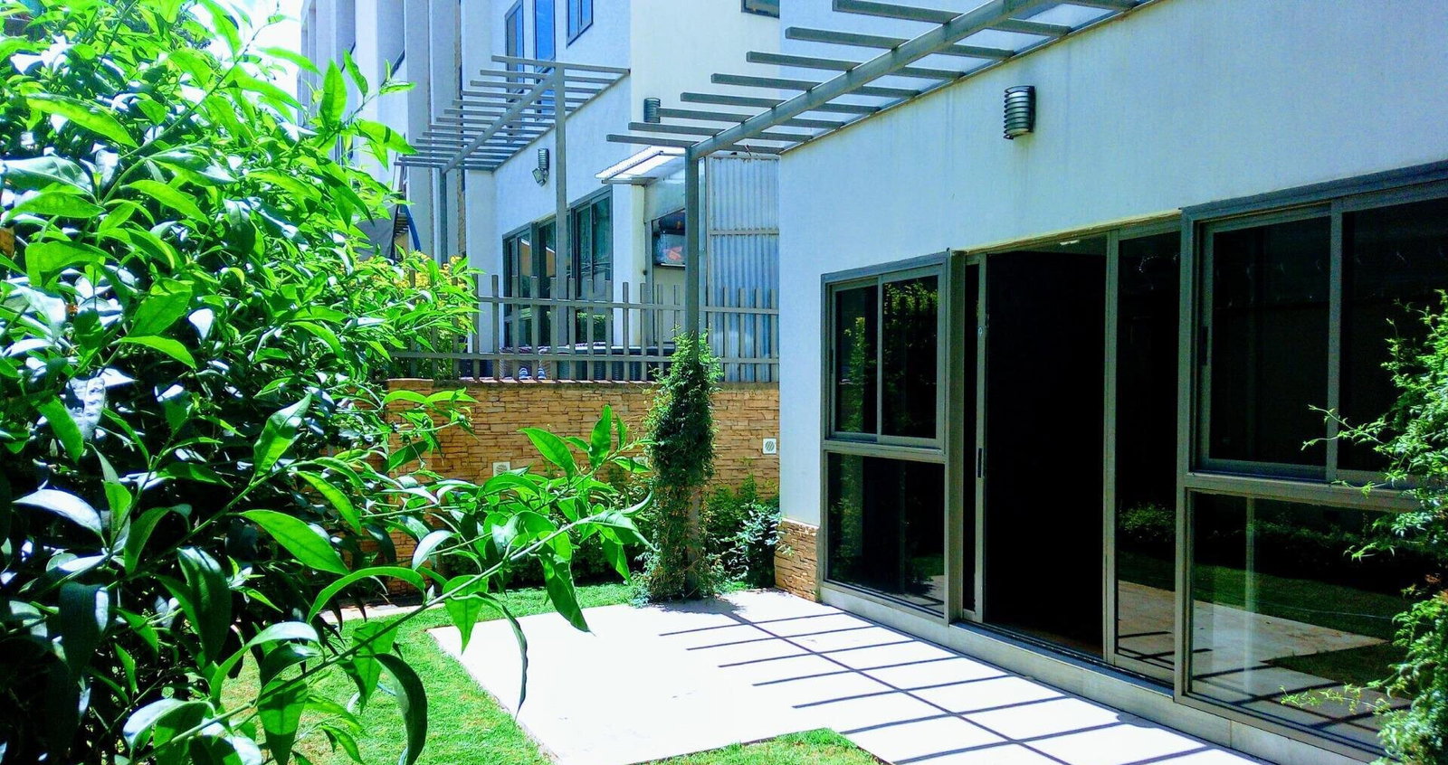 Triplex Villa with Private Garden & Heated Pool Access - Kileleshwa