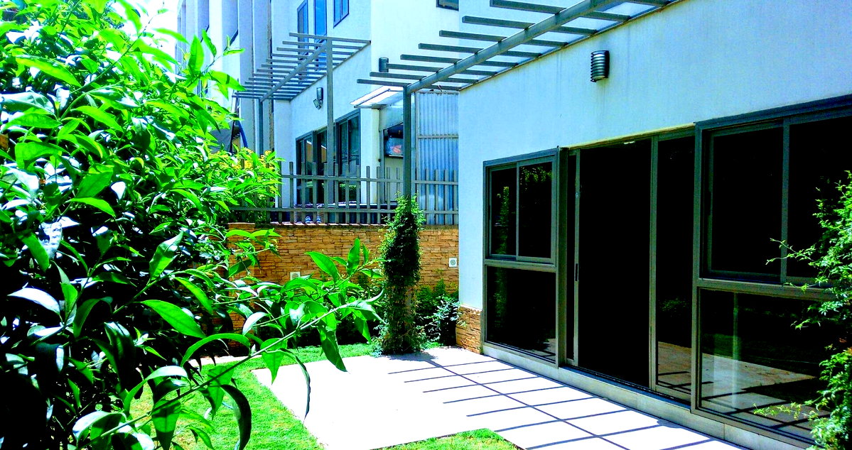 Triplex Villa with Private Garden & Heated Pool Access - Kileleshwa