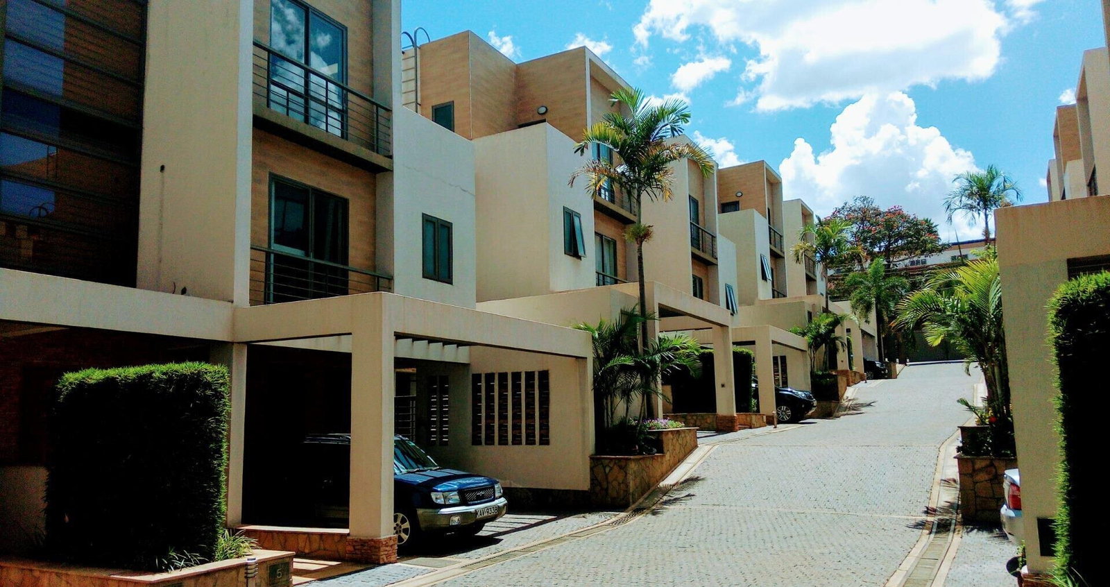 Triplex Villa with Private Garden & Heated Pool Access - Kileleshwa