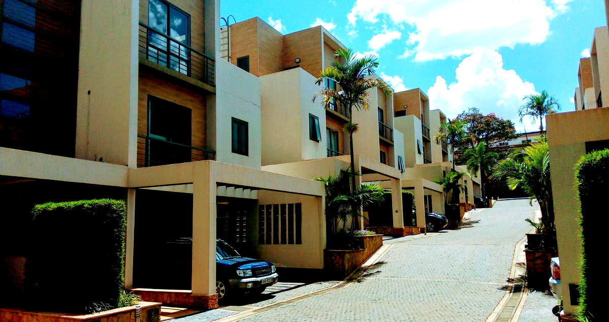 Triplex Villa with Private Garden & Heated Pool Access - Kileleshwa