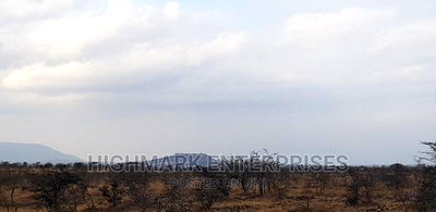 10 Acres for Sale in Koma - Image 3