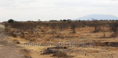 10 Acres for Sale in Koma - Image 1