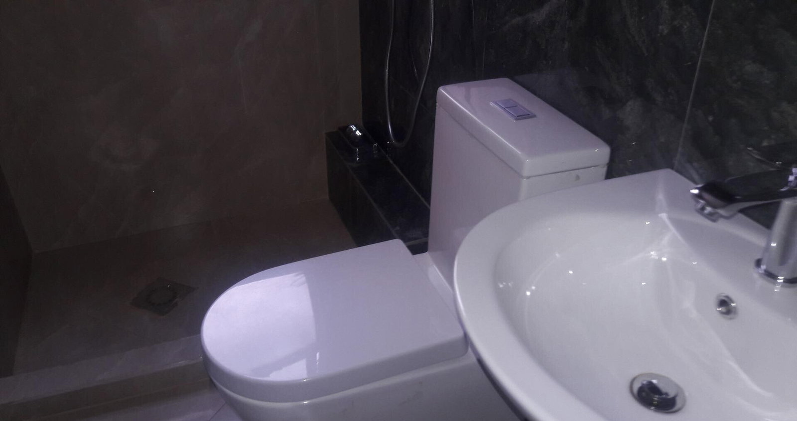 5-Ensuite Townhouse with Walk-In Closet & Garden Balcony - Lavington
