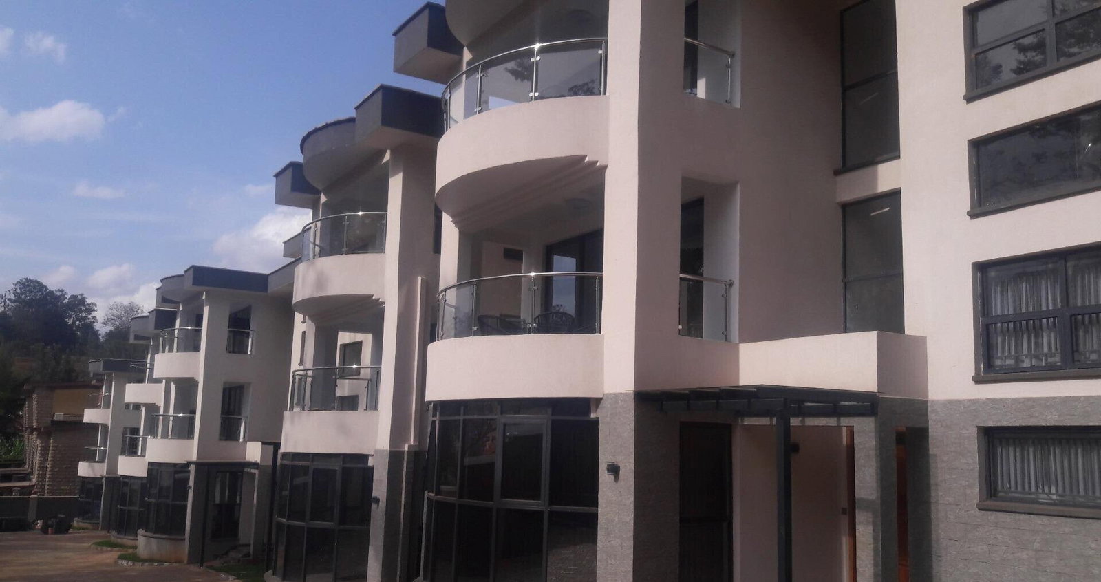 5-Ensuite Townhouse with Walk-In Closet & Garden Balcony - Lavington
