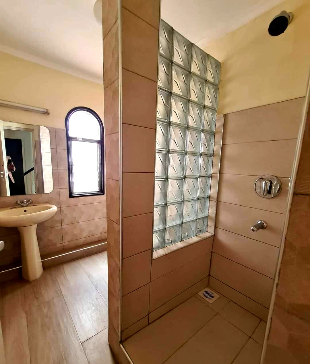 4BR Villa with DSQ & Garden - Kileleshwa Gated Community
