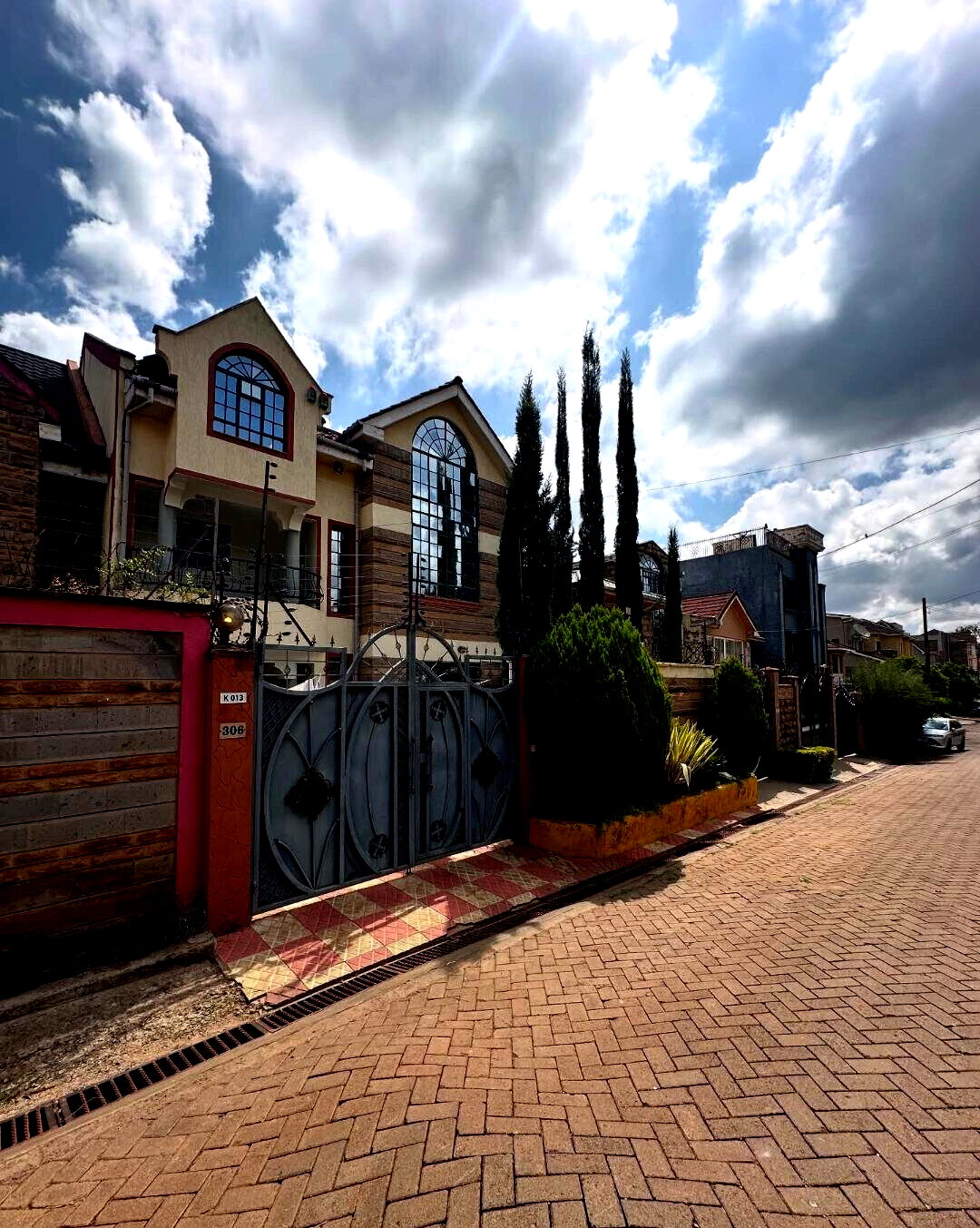 7-Bedroom Home with 20,000L Water Reserve – Langata